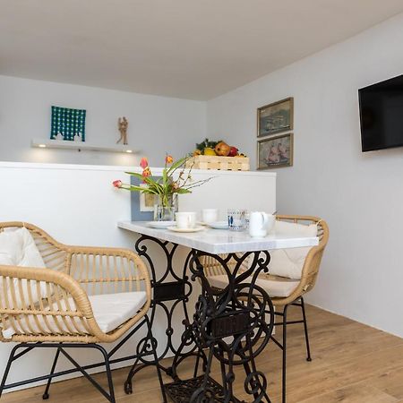 Charming Studio Apartment At House Rustica With Terrace And Nearby Parking Punat Kültér fotó