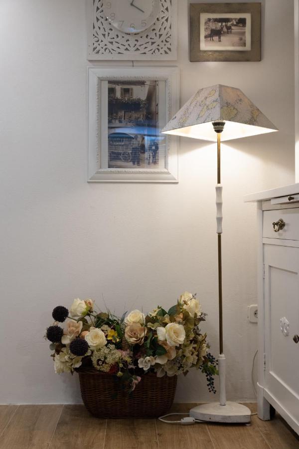 Charming Studio Apartment At House Rustica With Terrace And Nearby Parking Punat Kültér fotó
